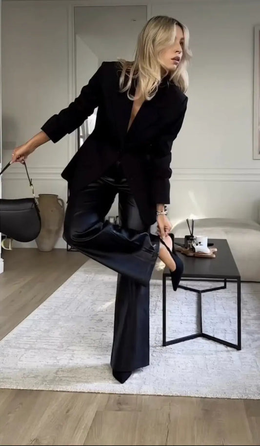 9 Essential Holiday Party Outfit Ideas That Always Impress